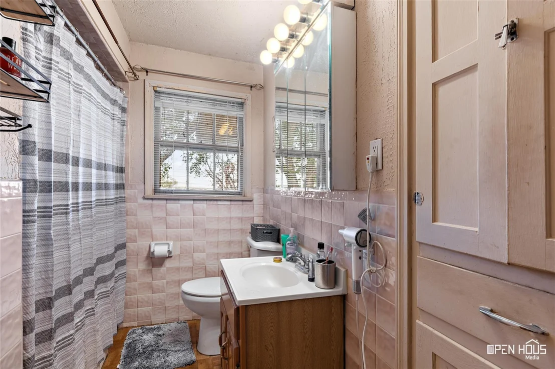 Photo of 1593 Irvin Road