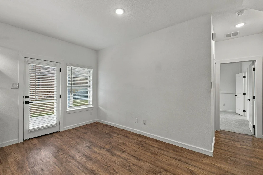 Photo of 604 Brook View Drive