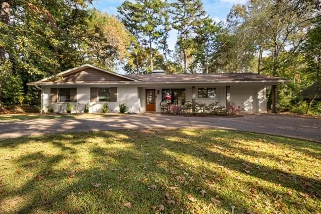 Photo of 441 Hideaway Lane Central