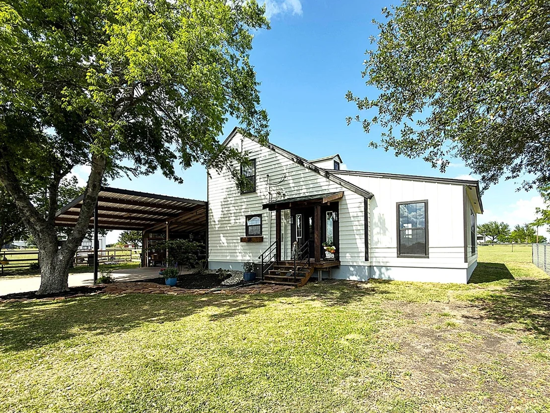 Photo of 5974 County Road 4100