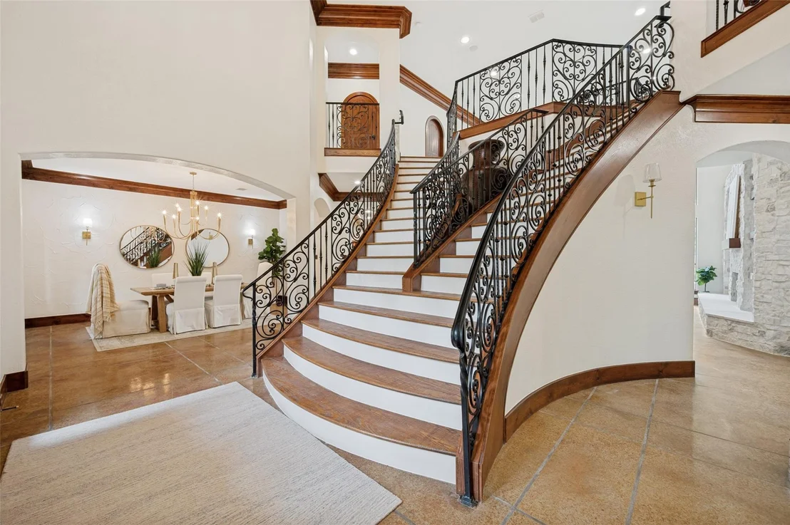 Photo of 2626 Twelve Oaks Lane