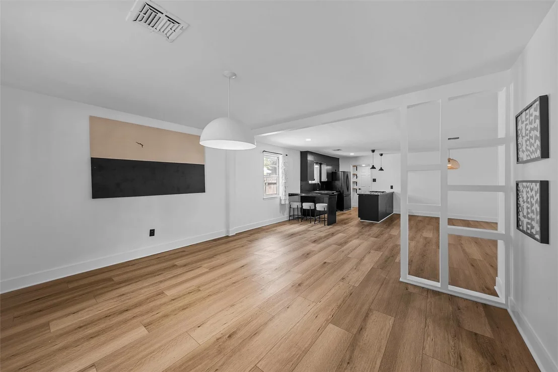 Photo of 5831 Caldwell Street