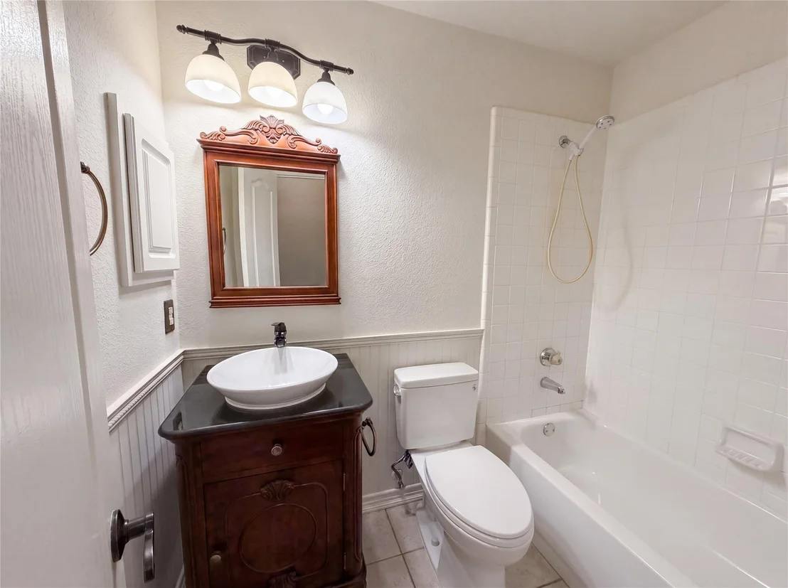 Photo of 525 Hidden Oak Lane