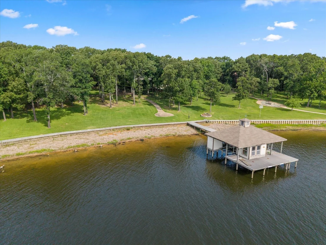 Photo of 1222 Private Road 5980