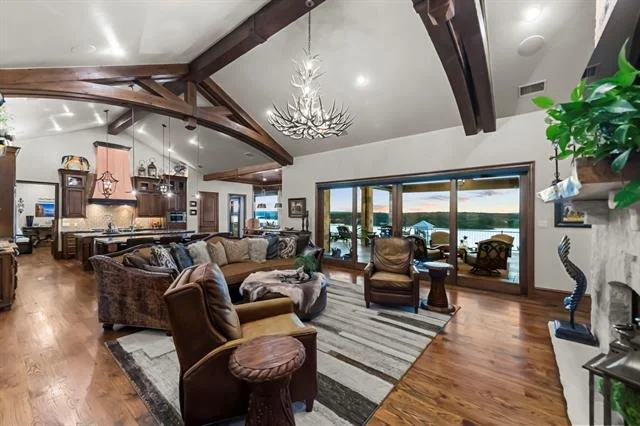 Photo of 1025 Pecan Ridge