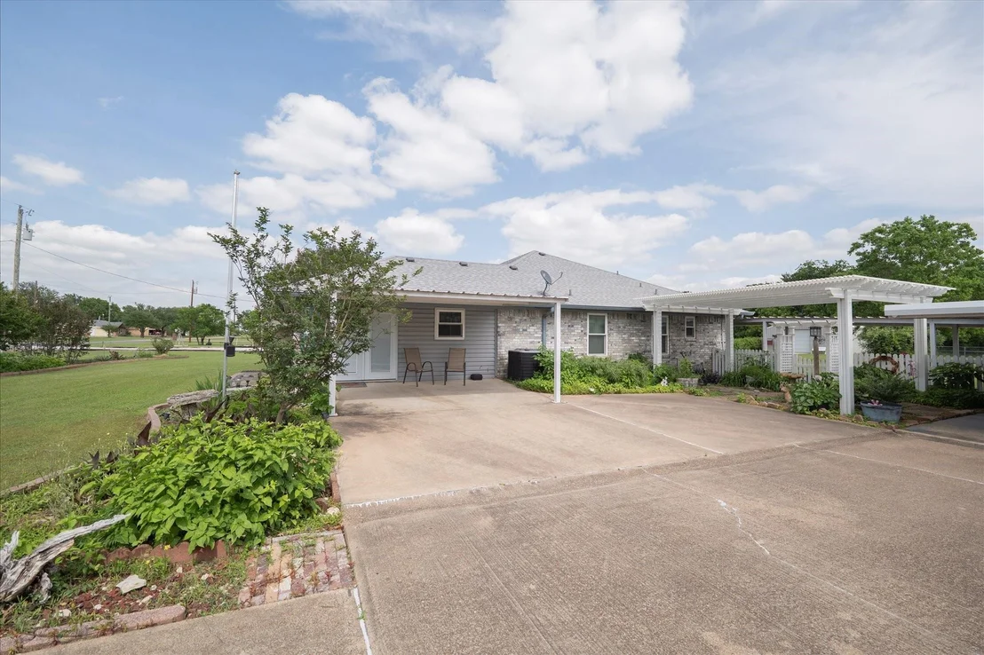 Photo of 107 Fort Graham Circle