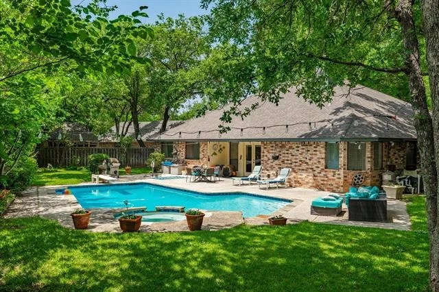 Photo of 2401 Oak Shadow Court