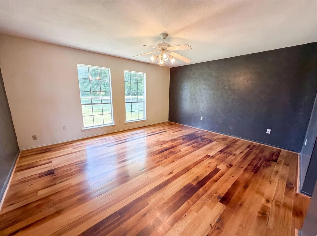 Photo of 100 Dubb Lane