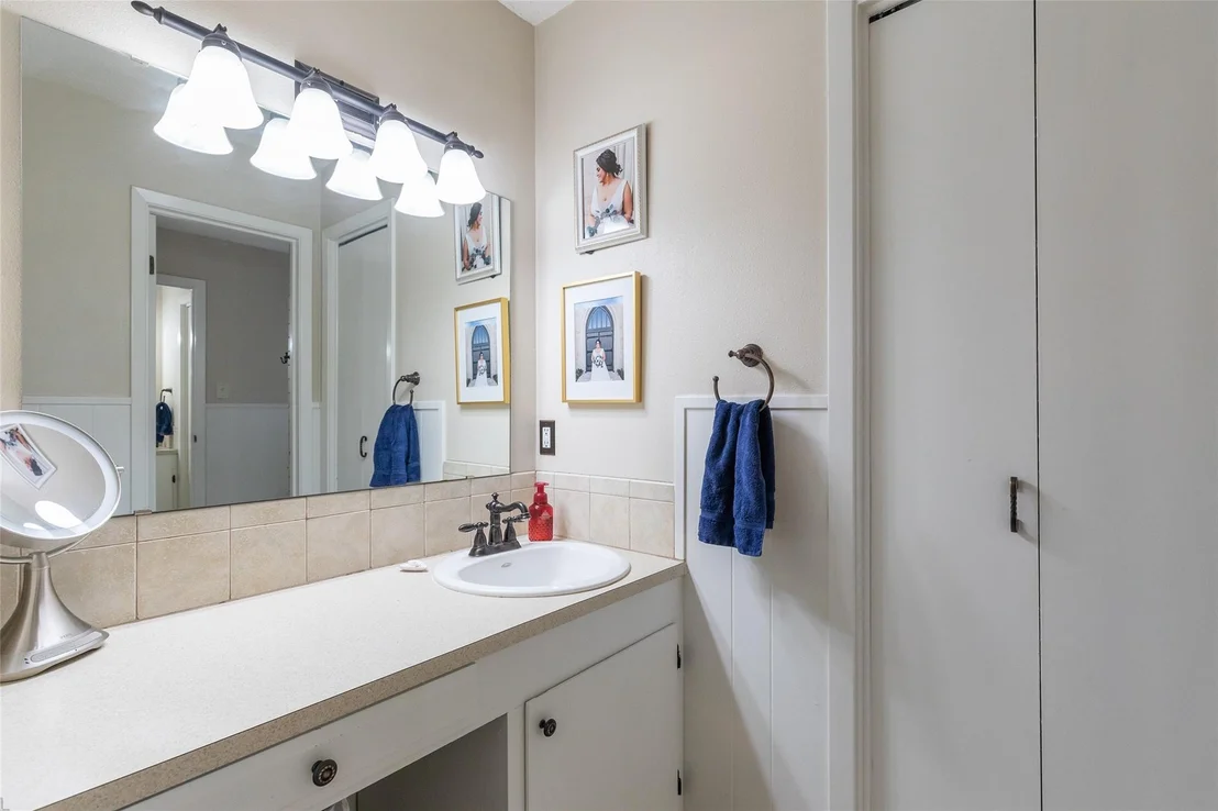 Photo of 4002 Ligustrum Drive