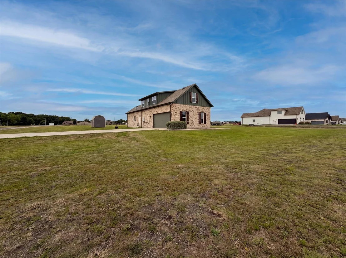 Photo of 725 Cheyenne Trail