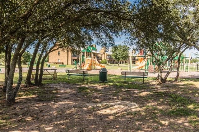 Photo of 170 Colonial Drive