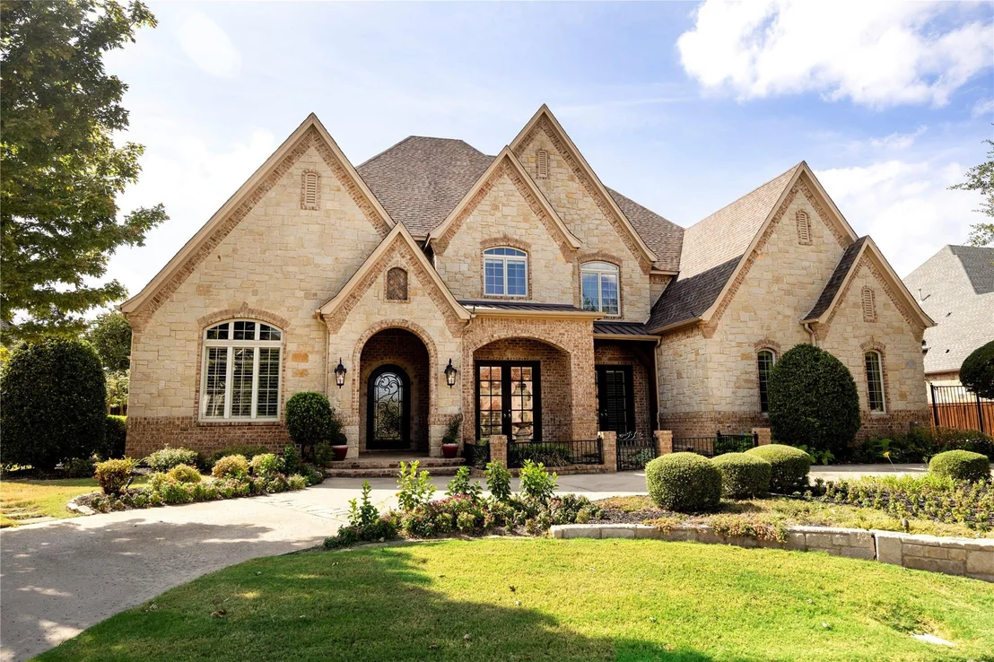 Photo of 2109 Miracle Point Drive