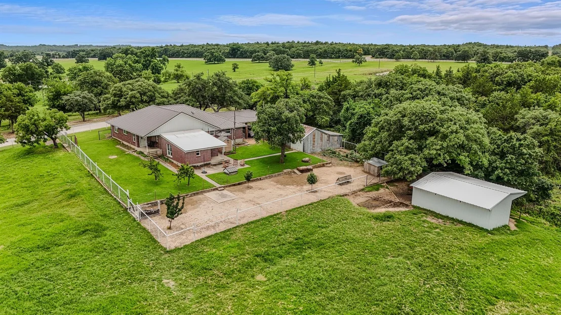 Photo of 339 Colwell Road