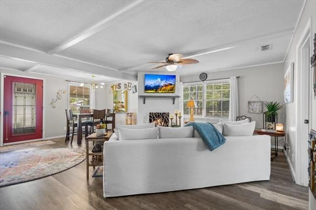 Photo of 333 Lakeview Drive