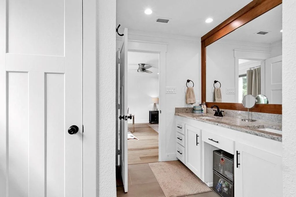 Photo of 255 Hideaway  Lane Central