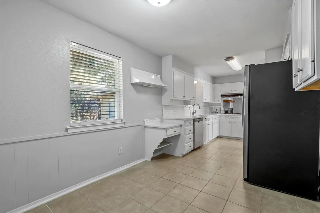 Photo of 6016 Winifred Drive