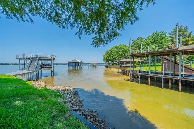 Photo of 114 Baywood Boulevard