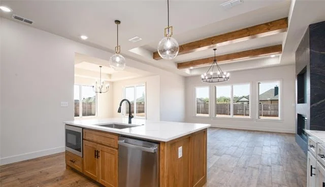 Photo of 140 Logan