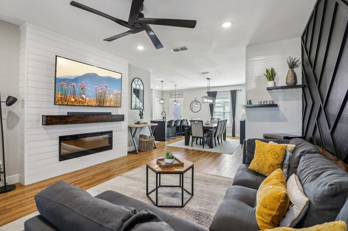 Photo of 6165 River Pointe Drive