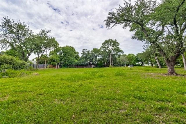 Photo of 5006 Pebblebrook Drive