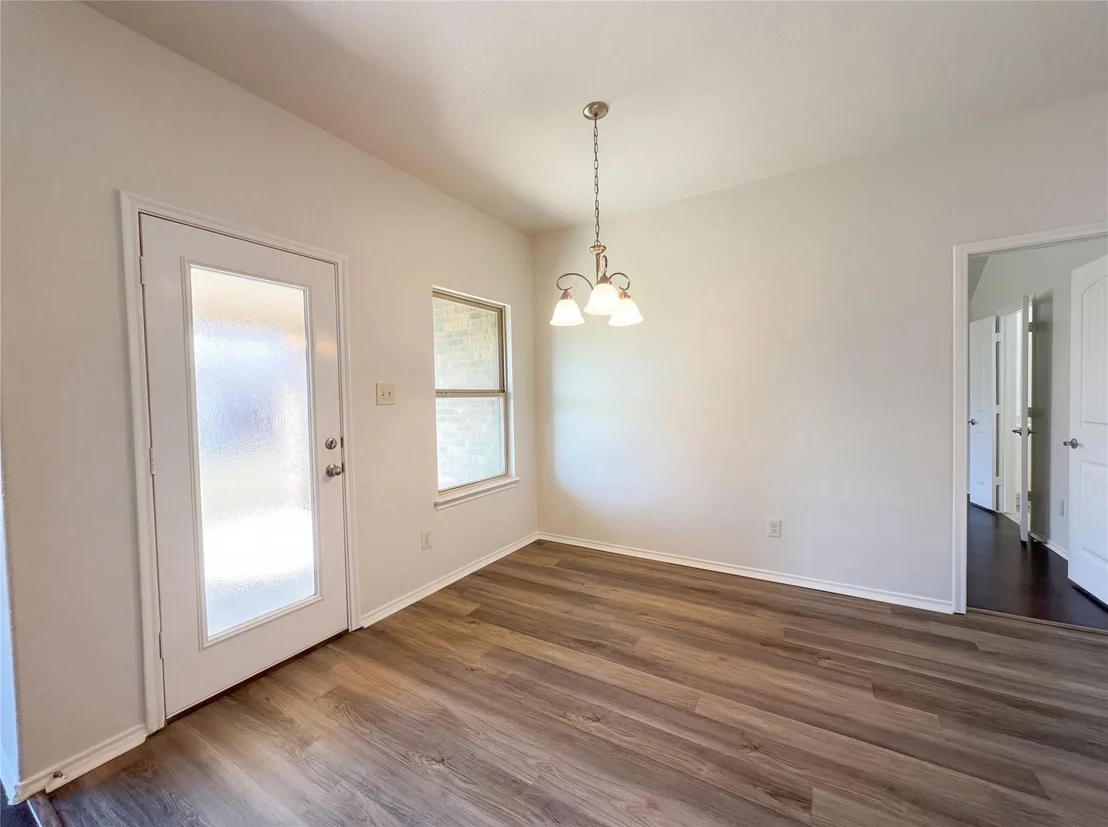 Photo of 5591 Coventry Drive