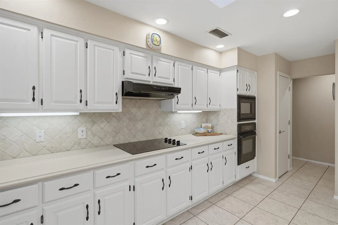 Photo of 5744 Ledgestone Drive