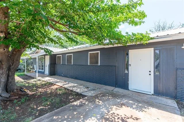 Photo of 5131 Encino Road