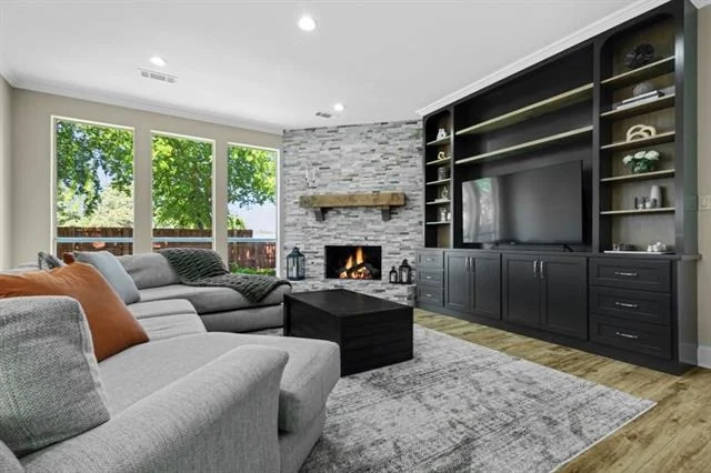 Photo of 901 Canterbury Lane