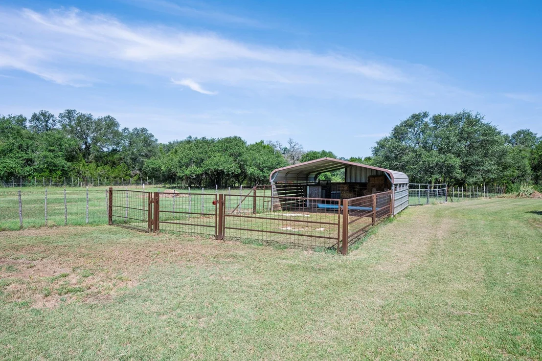 Photo of 2517 County Road 4240