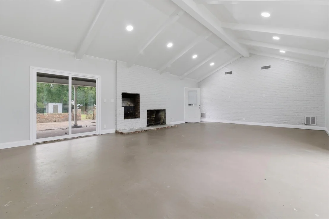 Photo of 325 Sunset Boulevard