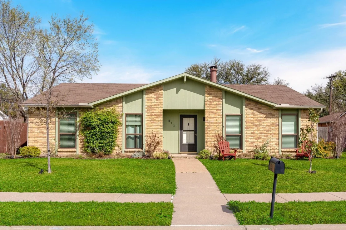 Photo of 413 Sandy Knoll Drive