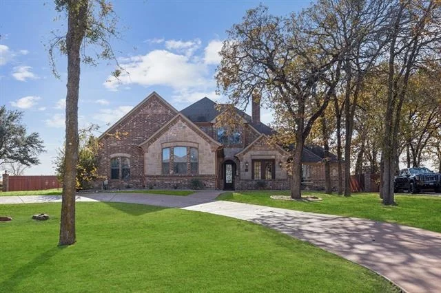 Photo of 5829 Lakeside Drive