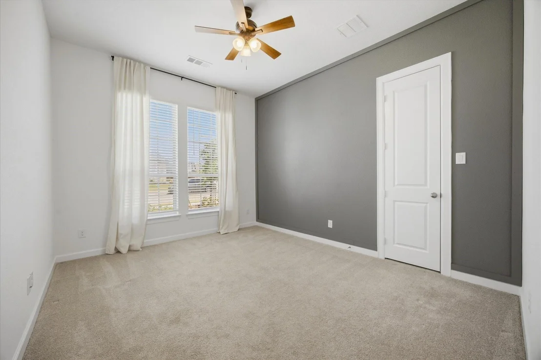 Photo of 1815 Navarre Way