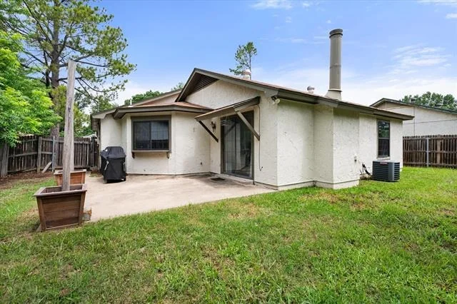 Photo of 1406 Colonnade Drive