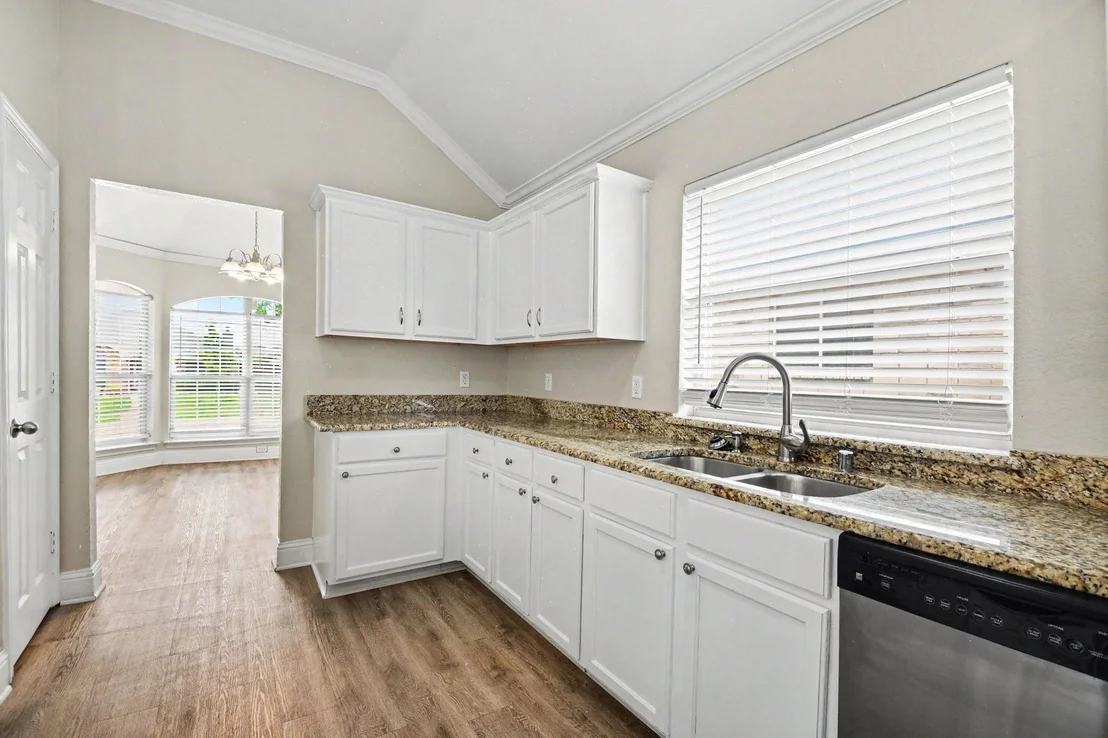 Photo of 9901 Queens Road