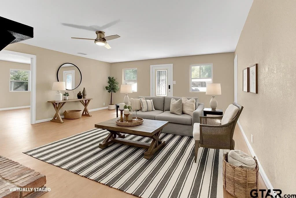 Photo of 213 Treetop Lane