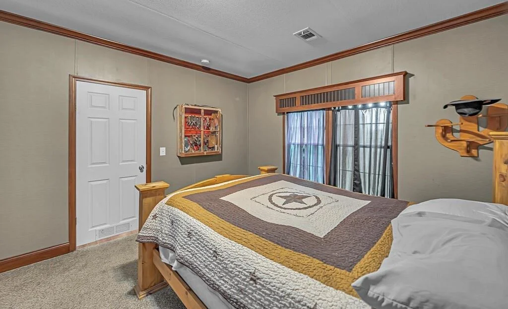 Photo of 1176 Blue Cut Road N