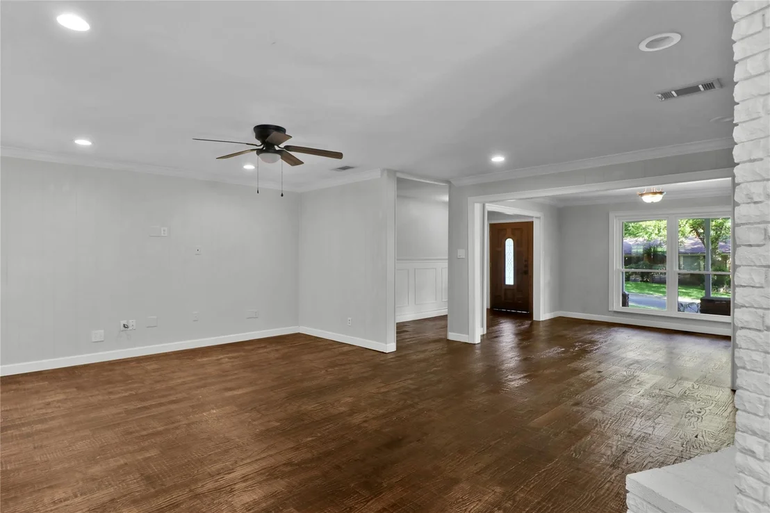 Photo of 2706 Oak Cliff Lane