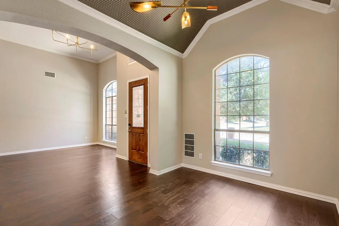 Photo of 6919 Navigation Drive