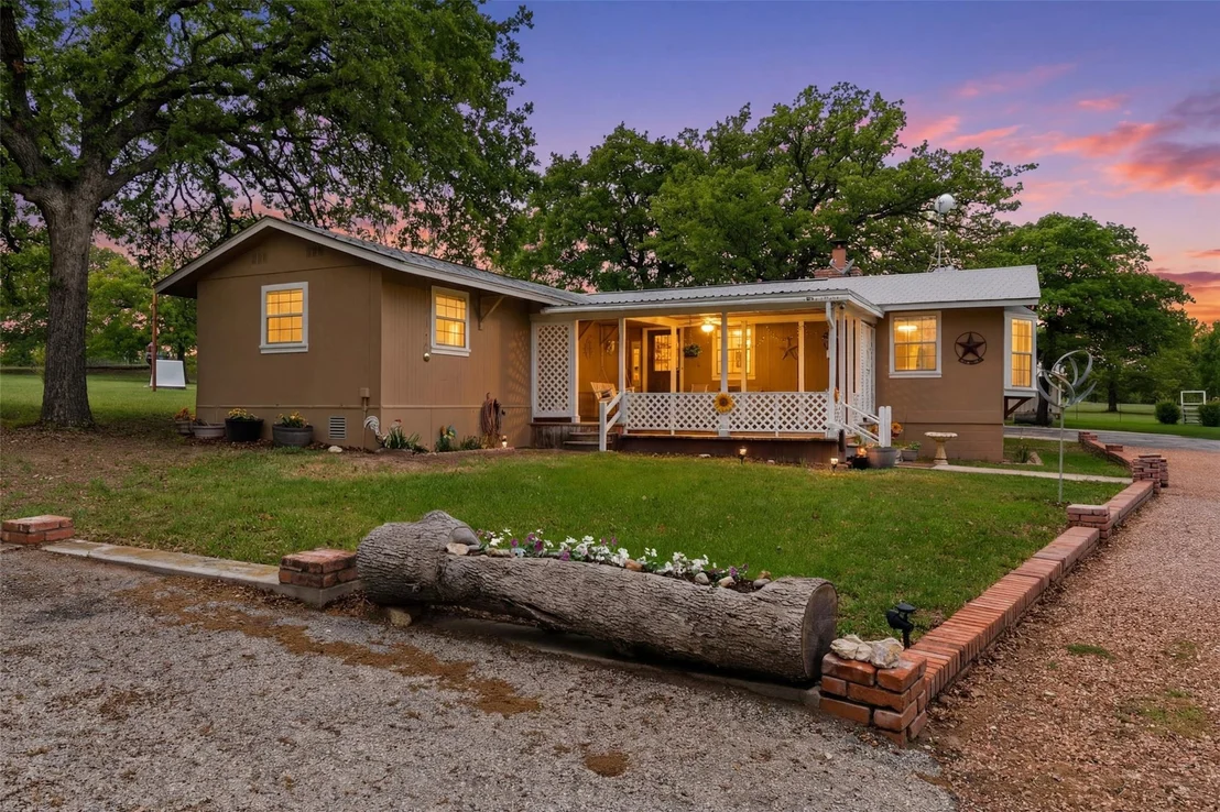 Photo of 1500 County Road 404