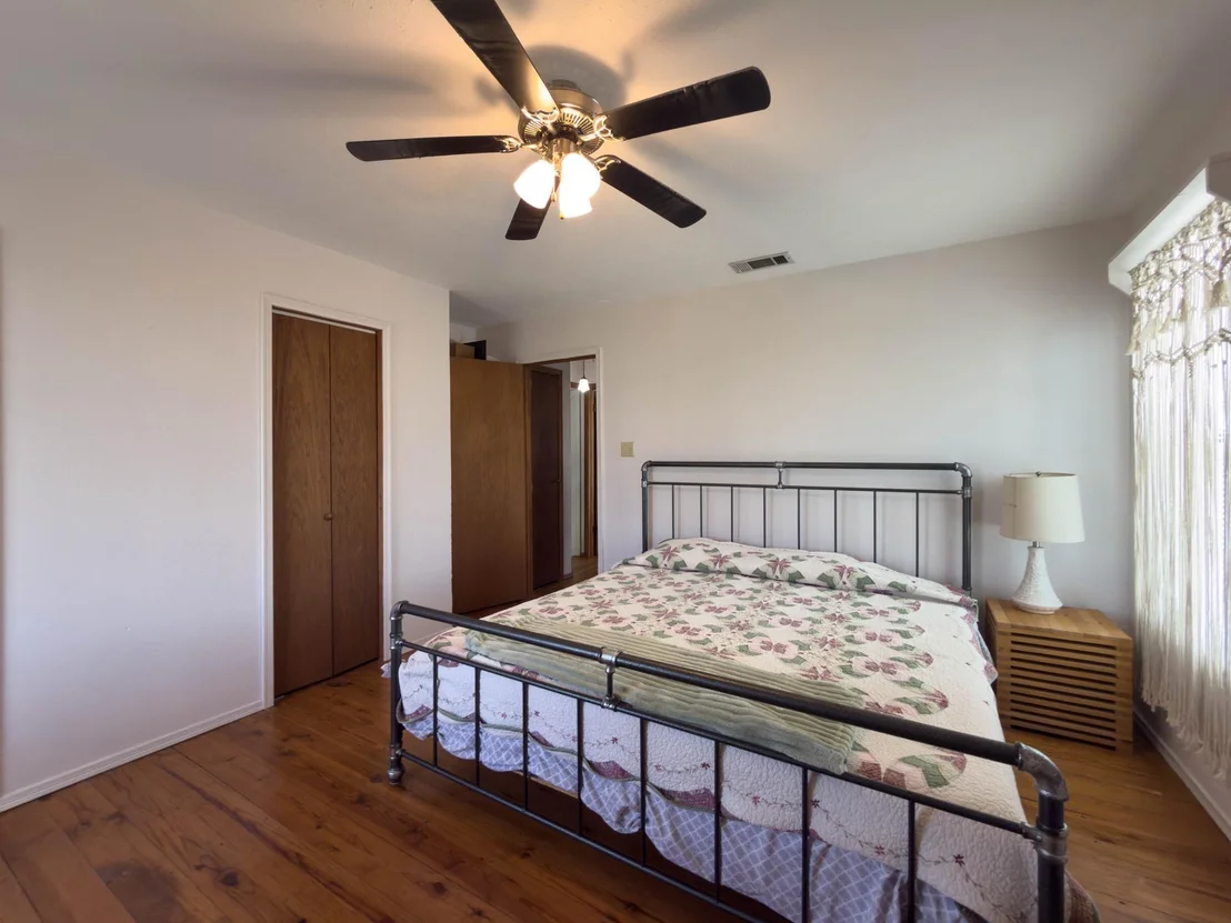 Photo of 5974 County Road 4100