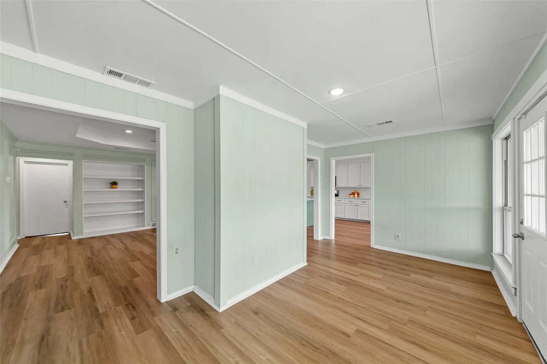 Photo of 16612 Scenic Circle