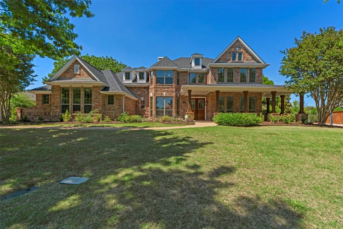 Photo of 5805 Glenmore Drive