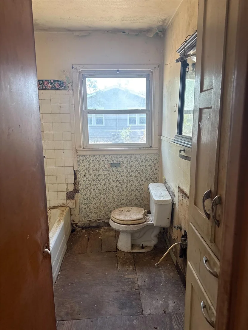 Photo of 1305 W 11th Street