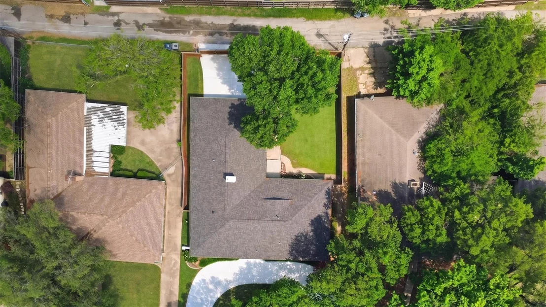 Photo of 6233 Crestmont Drive