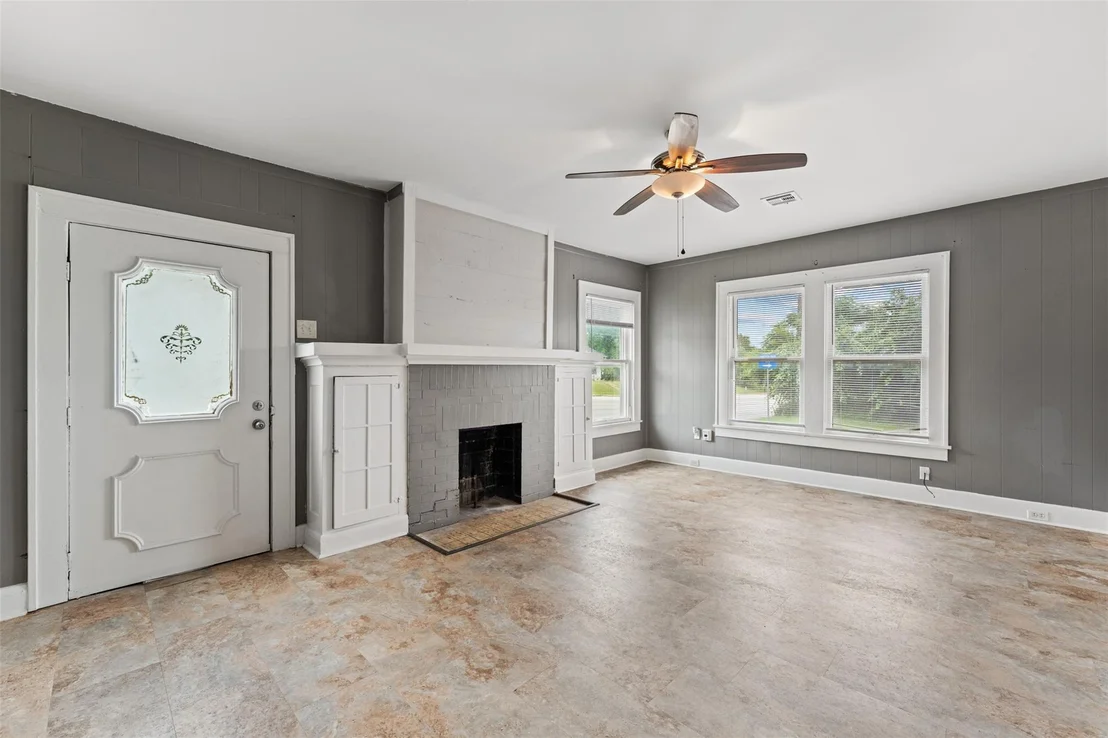 Photo of 512 Herring Avenue