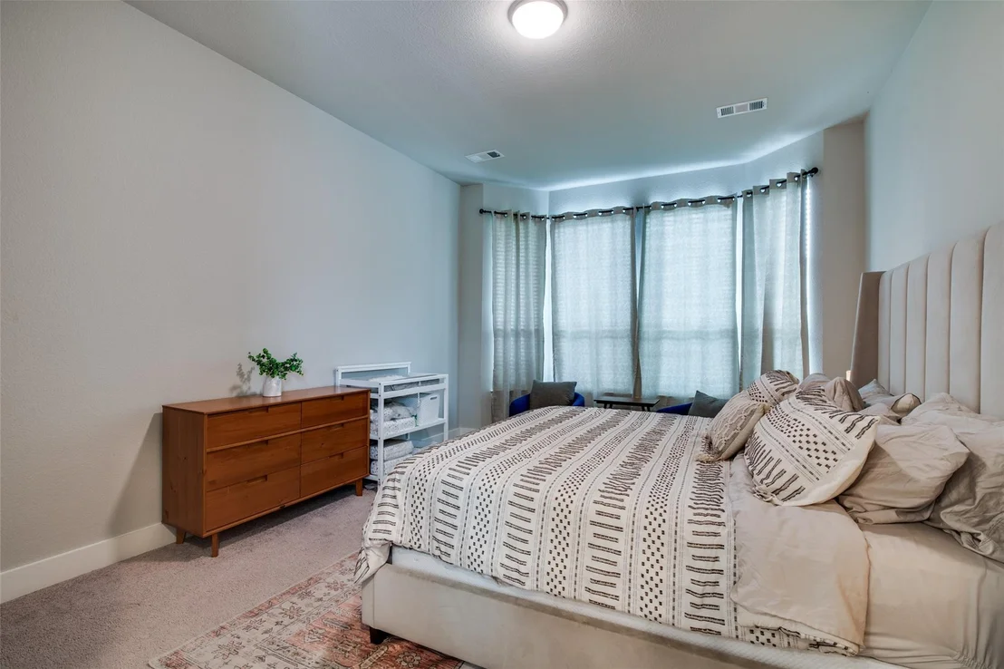 Photo of 1549 Sugarberry Drive