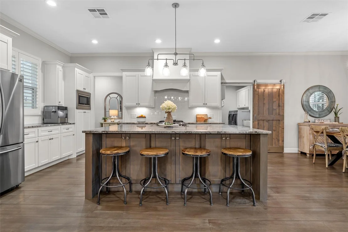 Photo of 320 Kandus Cove