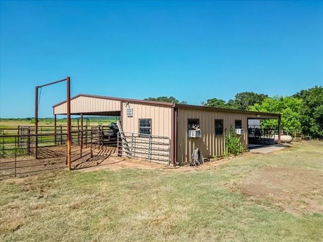 Photo of 3637 Highway 281 N