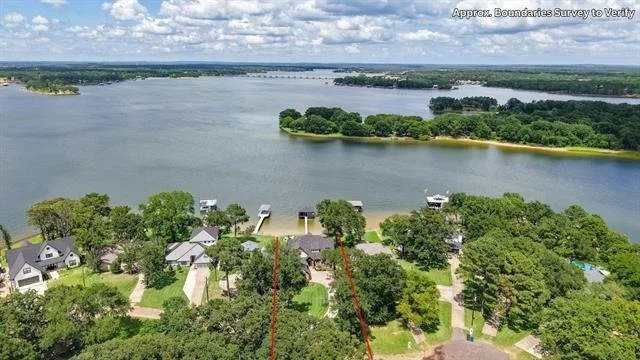 Photo of 229 N Beverly Drive